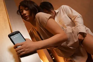 Vợ đi họp lớp rồi xxx với nyc mặc cho anh xã ở nhà chờ